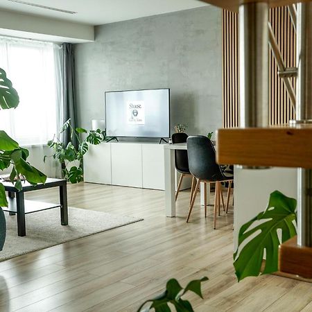 布拉迪斯拉发Urban Zenhouse No.2 - Breakfast Included公寓 外观 照片