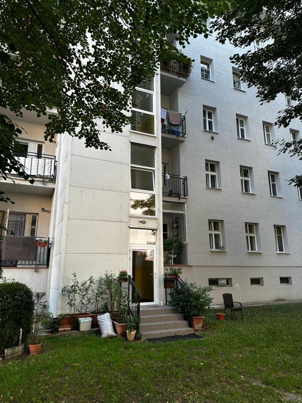 布拉迪斯拉发Urban Zenhouse No.2 - Breakfast Included公寓 外观 照片